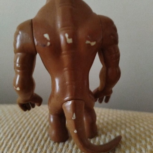 Humungousaur Ben 10 action figure like new, 10 cm PVC