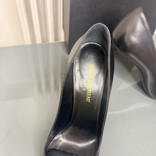 Saint Laurent Opyum patent pumps, black