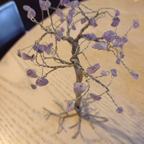 Decorative tree used made of wire and amethyst