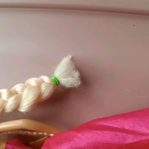 Dolls no name used, pack of two with defects