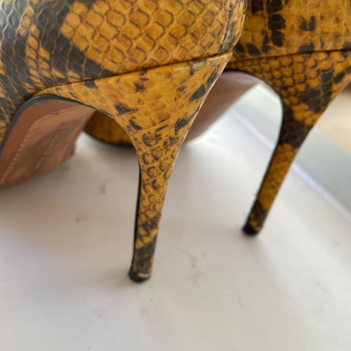 Zara leather women's pumps size 37, yellow snake effect