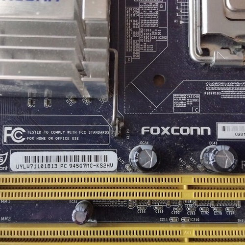 Foxconn 945G7MC-KS2HV motherboard used with Intel Core2Duo E4500 CPU and fan