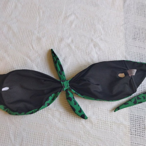 Swimwear top new in green leopard print