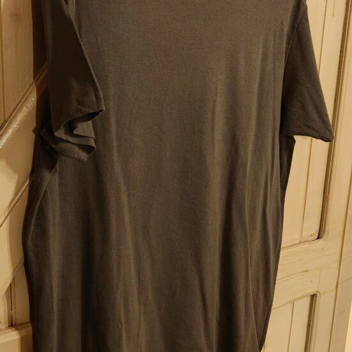 T shirt Gun's N Roses like new, black gray, size M