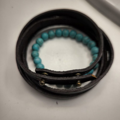 Leather bracelet set with turquoise and brown beads, new