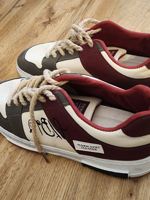 Fashion shoes like new, size 44, gray and beige sneakers