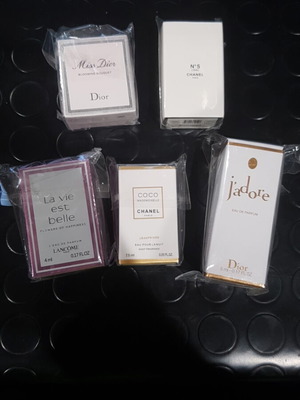 Miniature perfume set of 5 assorted Eau de Parfums, new