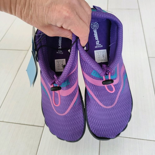 Women's beach shoes new, size 37, purple and pink