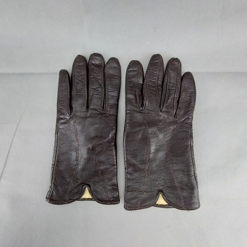 Women's dark brown leather gloves used