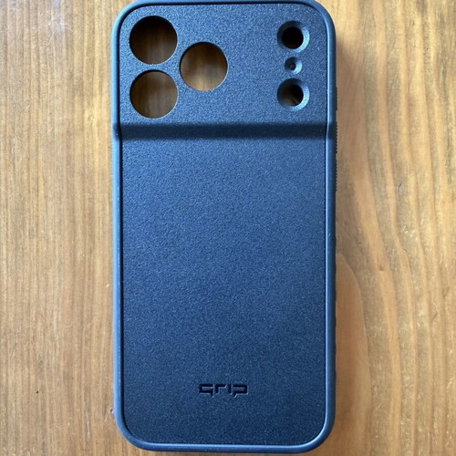 IPhone 17 Pro Max Grip Case like new, Dbrand