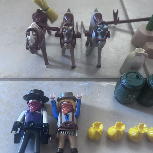 Playmobil 5248 Western supply wagon ambush set