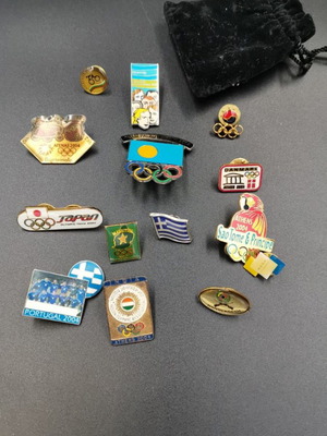 Συλλεκτικά σπάνια pins Αθήνα 2004 σαν καινούργια