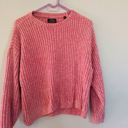 Funky Buddha sweater in pink color like new