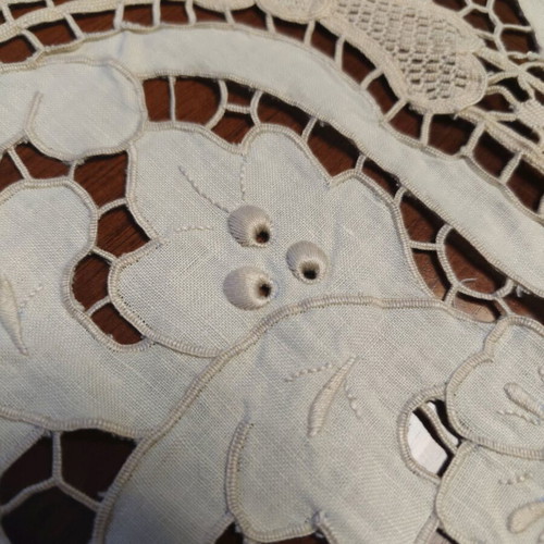Handmade tablecloth 220x230 like new, beige