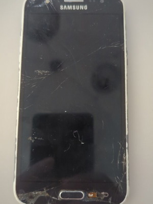 Samsung J5 (2016) used for parts or repair, broken screen