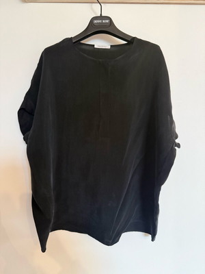 Philosophy Wear cupro blouse new, black