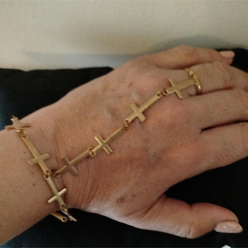 Hand jewelry used with 10 crosses, adjustable size bracelet and ring