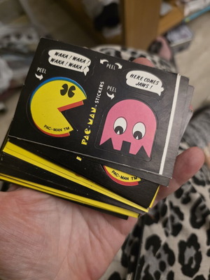 Pac Man sticker set 1982 used, 48 cards with Atari extras