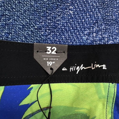 Quiksilver Boardshorts new men's swimwear size M