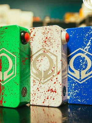 Hexohm V3 box mod used, updated version fluo green
