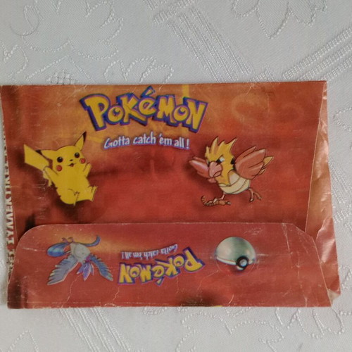 Pokémon 2 old collectible pack new with cards