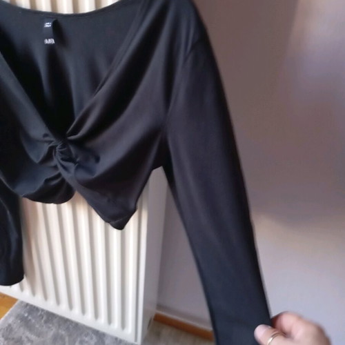 Crop top black like new, size M-L