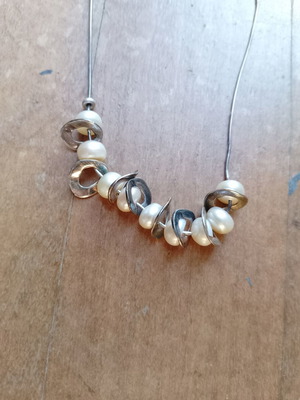 Megido silver necklace with pearls like new