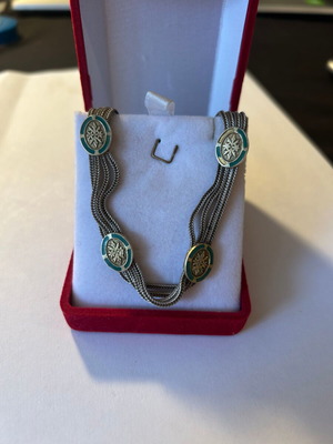 Silver 925 necklace like new, silver color