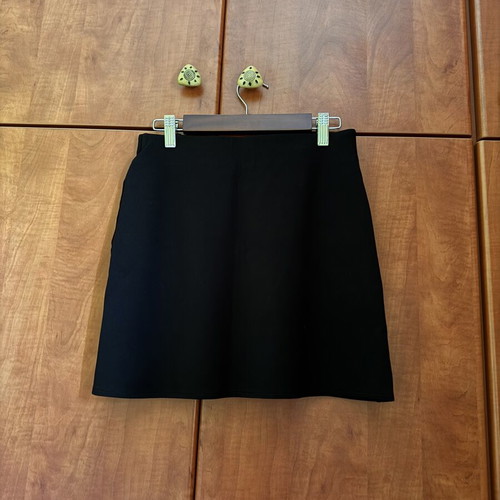 Skirt H&M black size S like new with small front slit