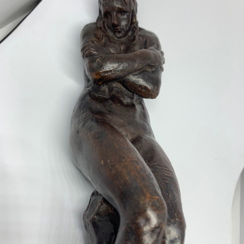 Louvre Museum statue replica used, La frileuse de Jean-Antoine Houdon