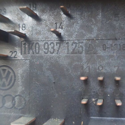 Golf 5 fuse box 1K0 937 125 A like new