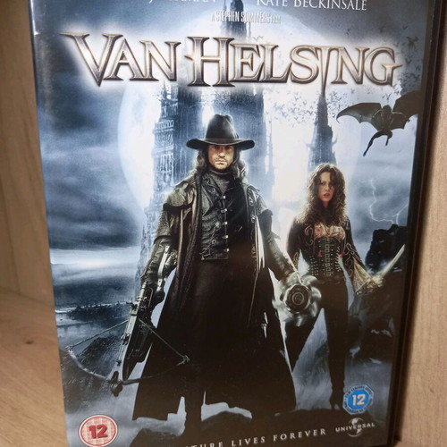 Van Helsing DVD like new with English subtitles
