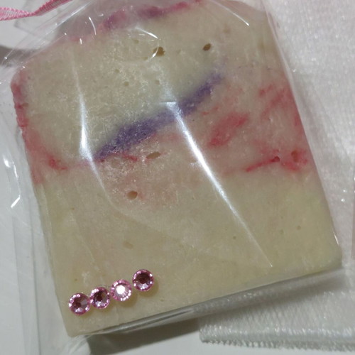 Gift set of 2 handmade soaps with bath pouch and natural ingredients