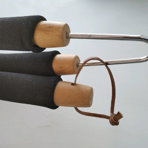 BBQ tool set of 2 with wooden handles and non-slip grips, new