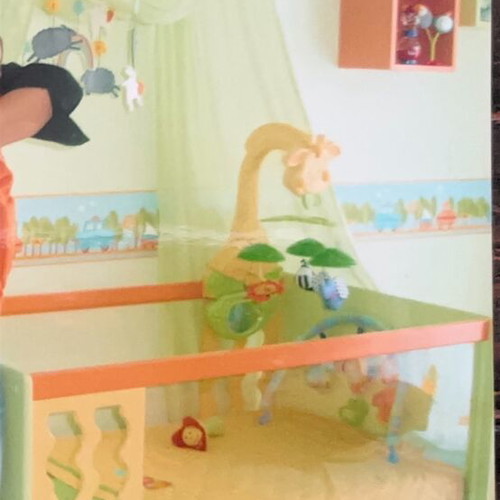 Vibel children's bed with plexiglass green yellow orange like new