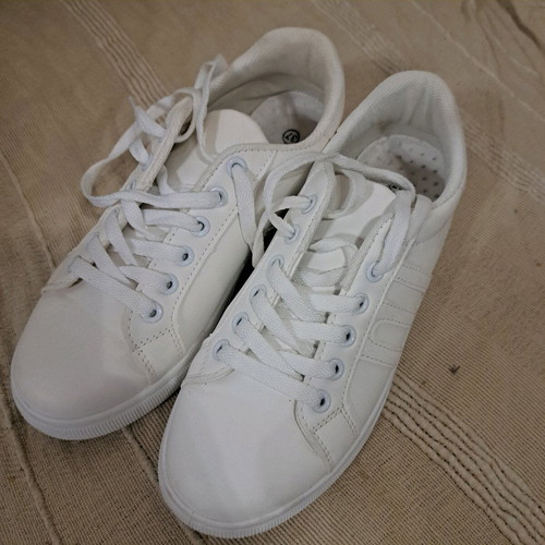 Sneakers white size 37 like new