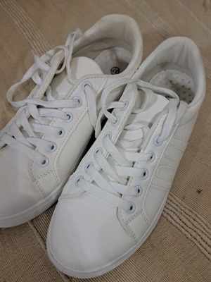 Sneakers white size 37 like new