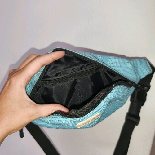Turquoise snakeskin effect belt bag used