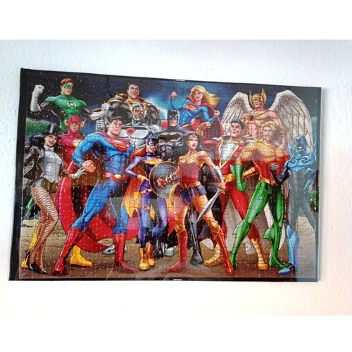 Justice League DC framed puzzle like new 35x50cm wall decoration