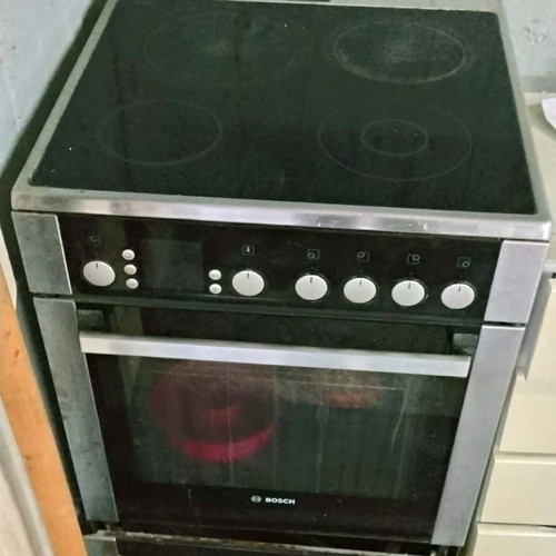 Electric stove used, functional