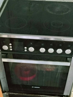 Electric stove used, functional