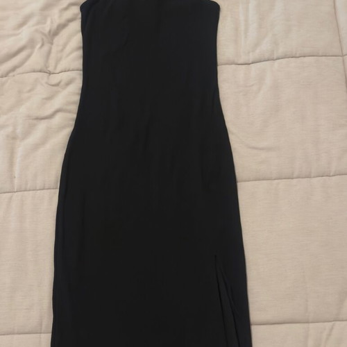 Bershka dress used black midi slim with side slit size M