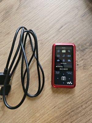 Sony Walkman NWZ-S615F digital media player like new
