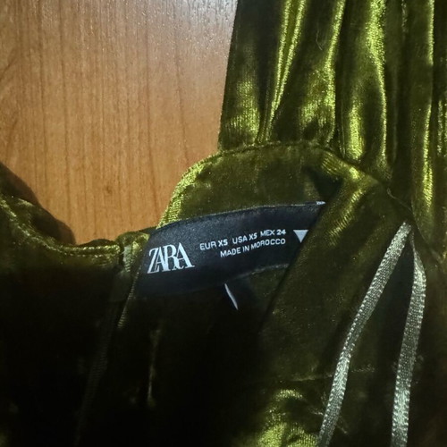 Zara velvet dress with scarf like new, size XS, green