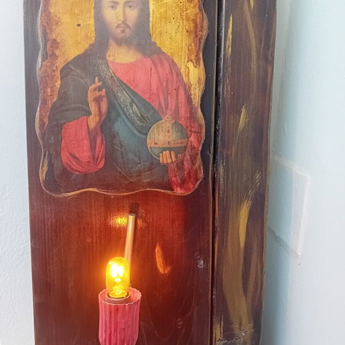 Christ Icon with Electric Lamp Like New