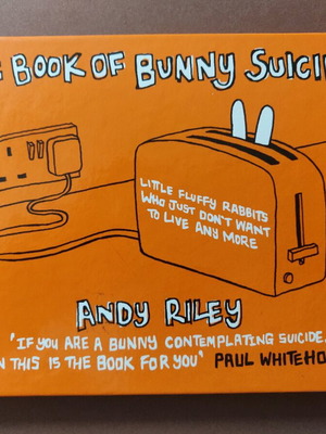 The Book of Bunny Suicides καινούργιο αγγλικό βιβλίο με χιούμορ