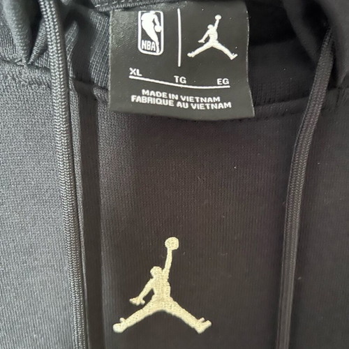 Nike Milwaukee Bucks hoodie XL like new, black