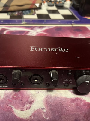 Focusrite Scarlett 2i2 audio interface