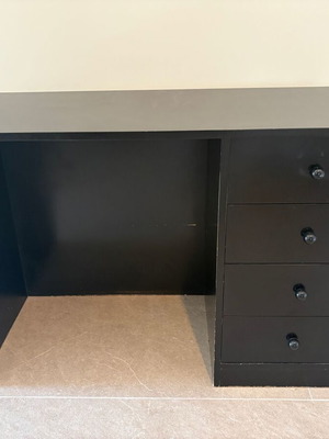 Desk with 4 drawers used, 1.20x52x77 cm