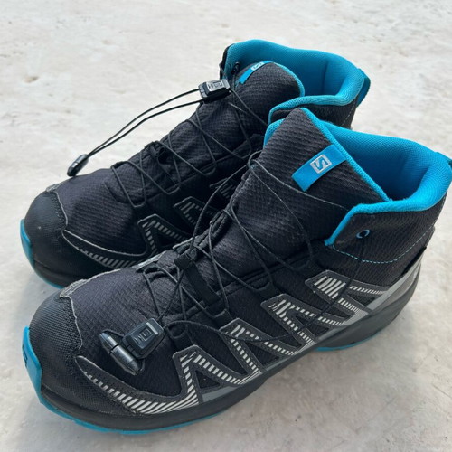 Salomon XA Pro kids shoes size 39 used for hiking and snow